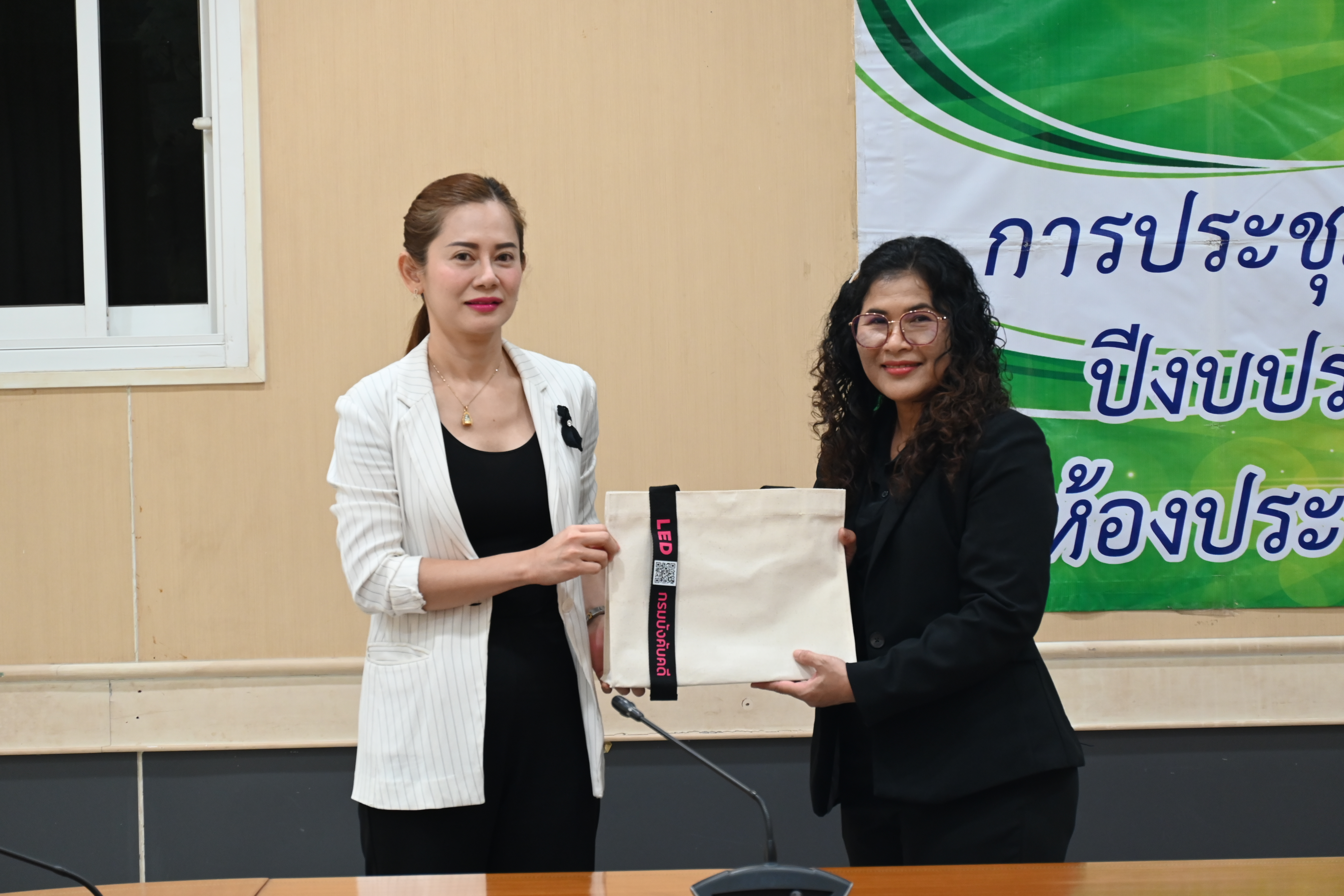 ﻿กรมบังคับคดีลงพื้นที่จัดโครงการความรู้เคลื่อนที่ฯ “รู้กฎหมาย เข้าใจการบังคับคดี” แก่ประชาชนในช่วงเทศกาลปีใหม่ 2569 ณ สำนักงานเขคตลิ่งชัน